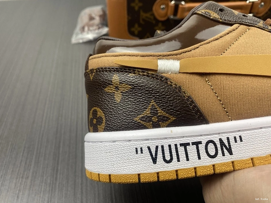 X LWE OWT JORDAN MENS CUSTOMS AIR AQ0818-203 X 1 0227